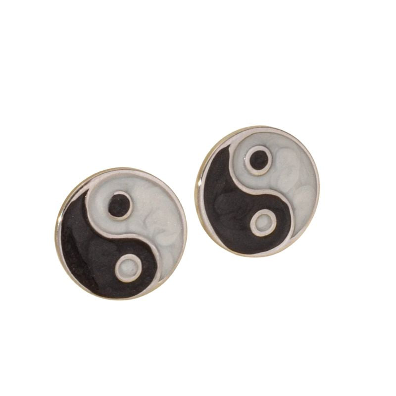 Boucles d'oreilles yin yang en argent avec un design noir et blanc, symbolisant l'harmonie et l'équilibre.