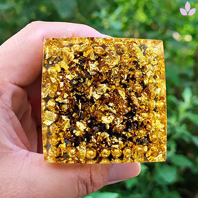Pyramide En Orgonite Avec Fleur De Vie - Décoration énergétique - Neuf Avec étiquettes