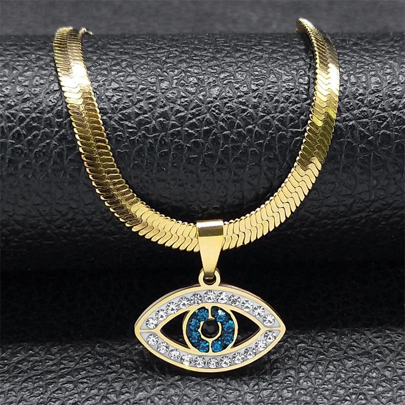 Collier Oeil Protecteur avec pendentif détaillé en or et pierres scintillantes, symbole de protection et d’élégance.