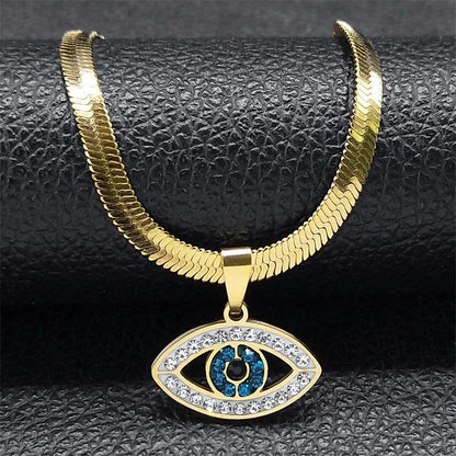 Collier Oeil Protecteur avec pendentif détaillé en or et pierres scintillantes, symbole de protection et d’élégance.