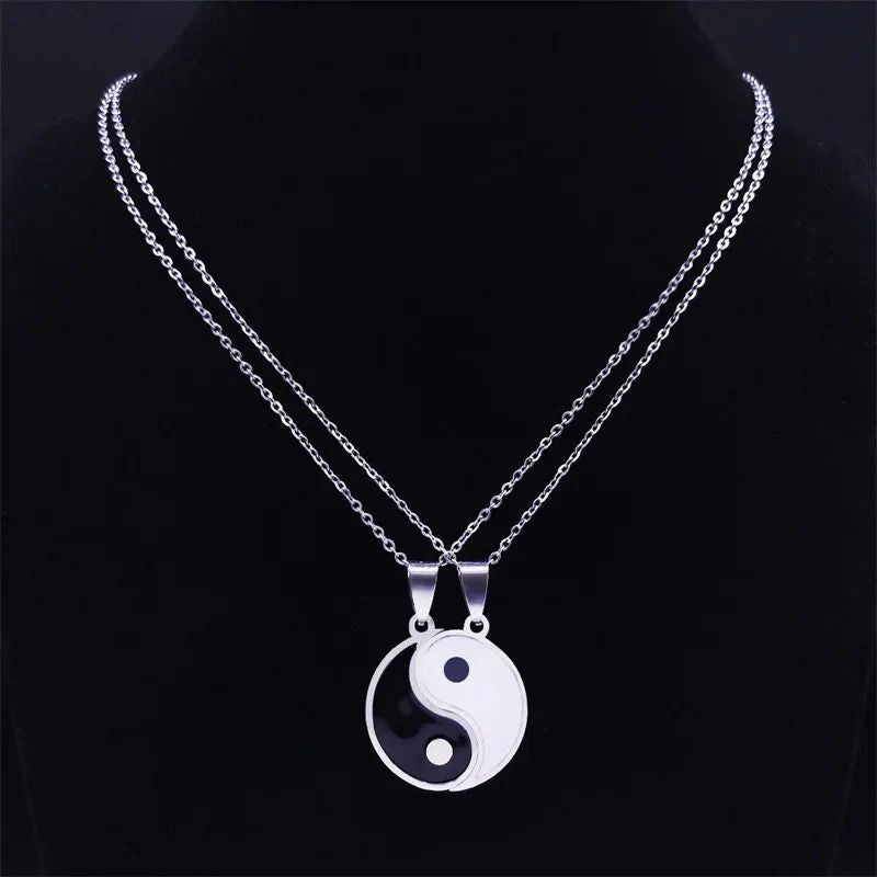 Collier Yin Yang Couple sur buste
