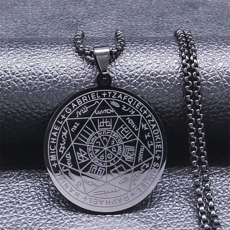 pendentif sceau des 7 archanges en acier inoxydable finition noire avec chaine ajustable